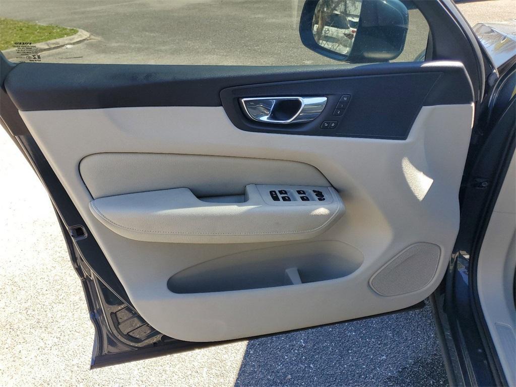 used 2020 Volvo XC60 car, priced at $22,298