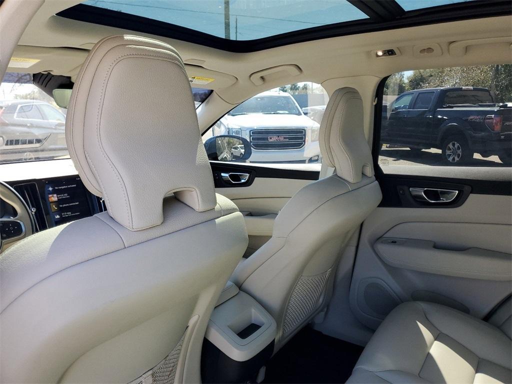 used 2020 Volvo XC60 car, priced at $22,298