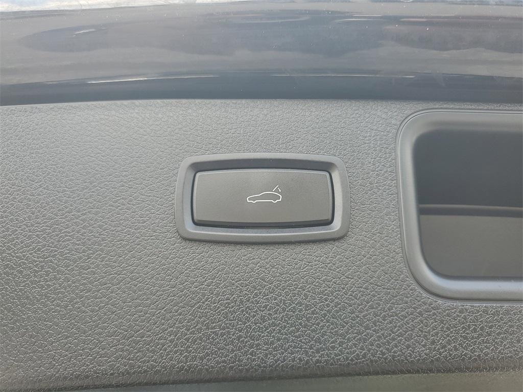 used 2017 Porsche Macan car, priced at $20,420