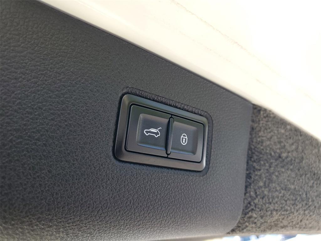 used 2019 Bentley Bentayga car, priced at $88,191