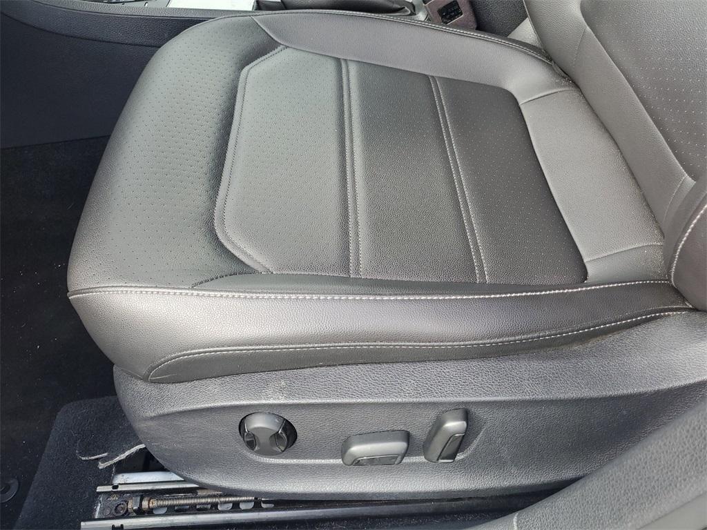used 2021 Volkswagen Passat car, priced at $15,336