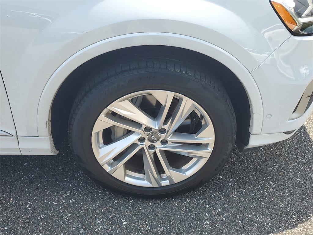 used 2020 Audi Q7 car, priced at $27,279