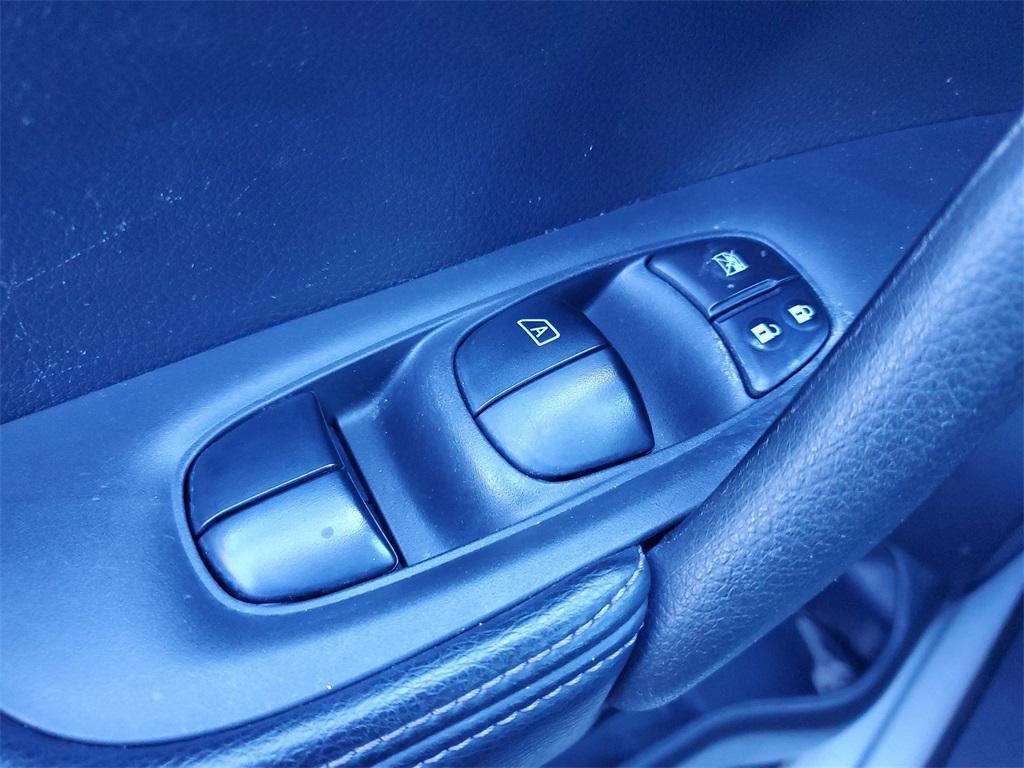 used 2016 Nissan Rogue car, priced at $11,992