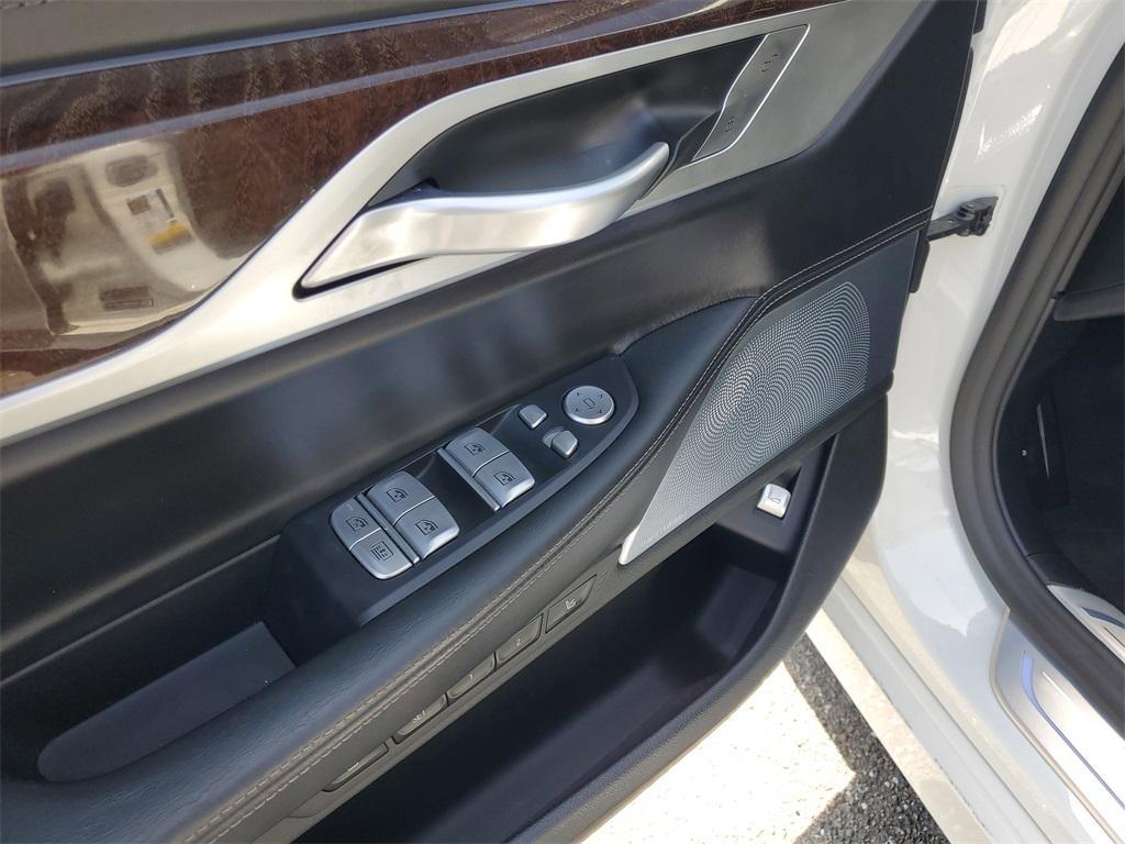 used 2022 BMW 750 car, priced at $51,265