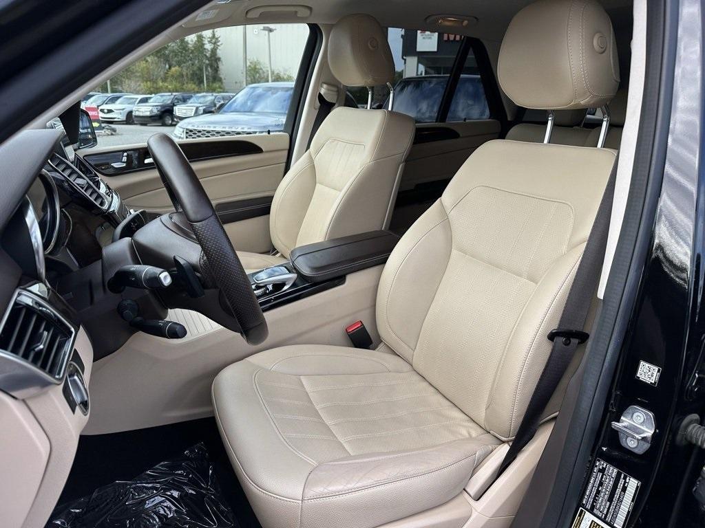 used 2019 Mercedes-Benz GLE 400 car, priced at $24,993