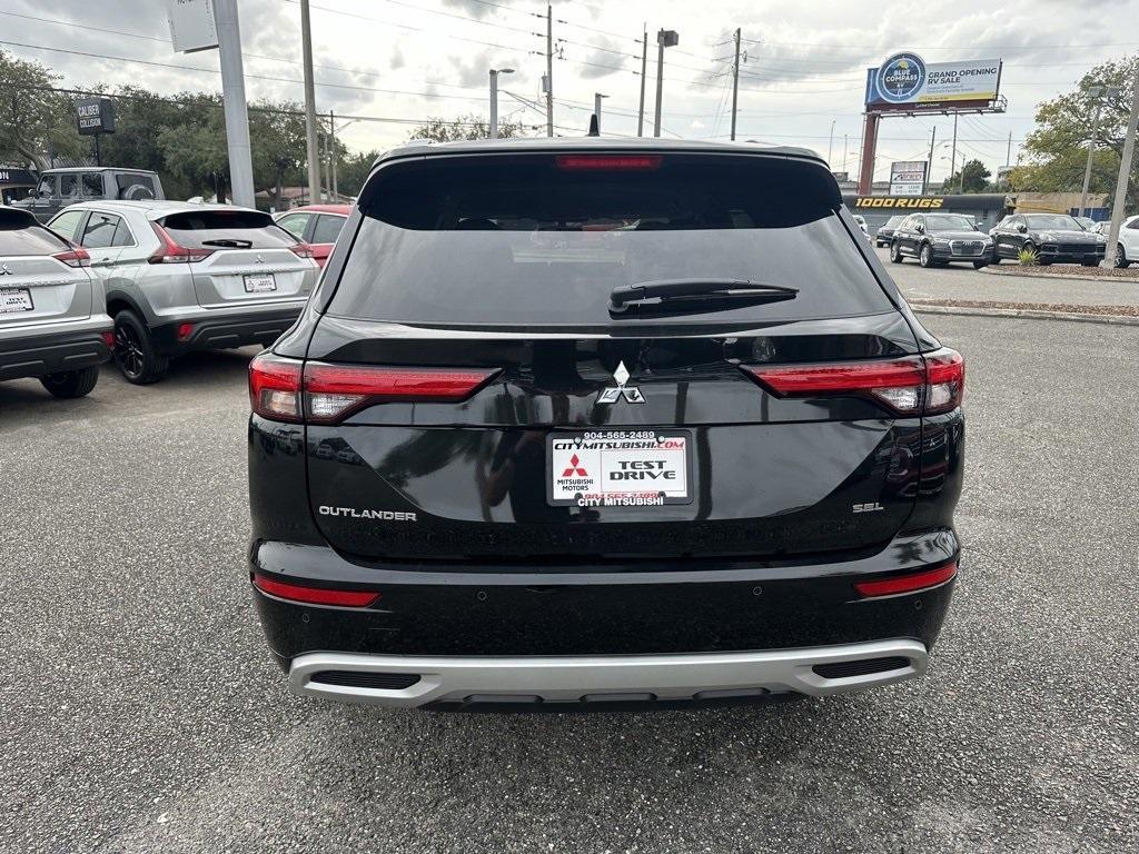 new 2024 Mitsubishi Outlander car, priced at $32,095