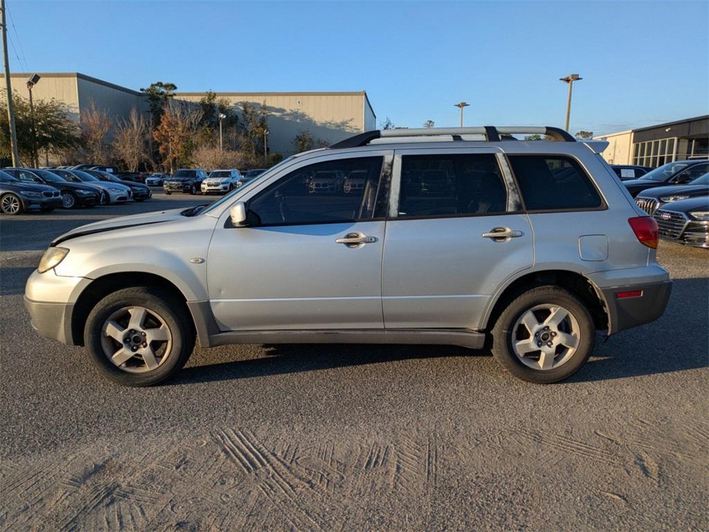 used 2003 Mitsubishi Outlander car, priced at $3,000