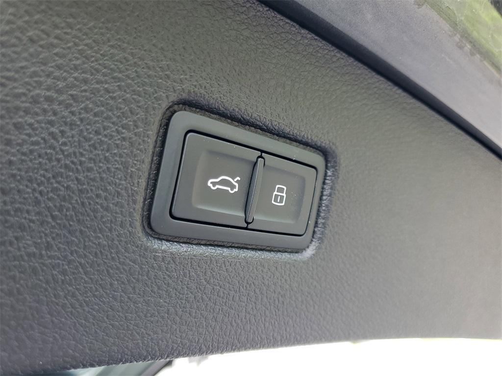 used 2021 Audi Q7 car, priced at $32,401