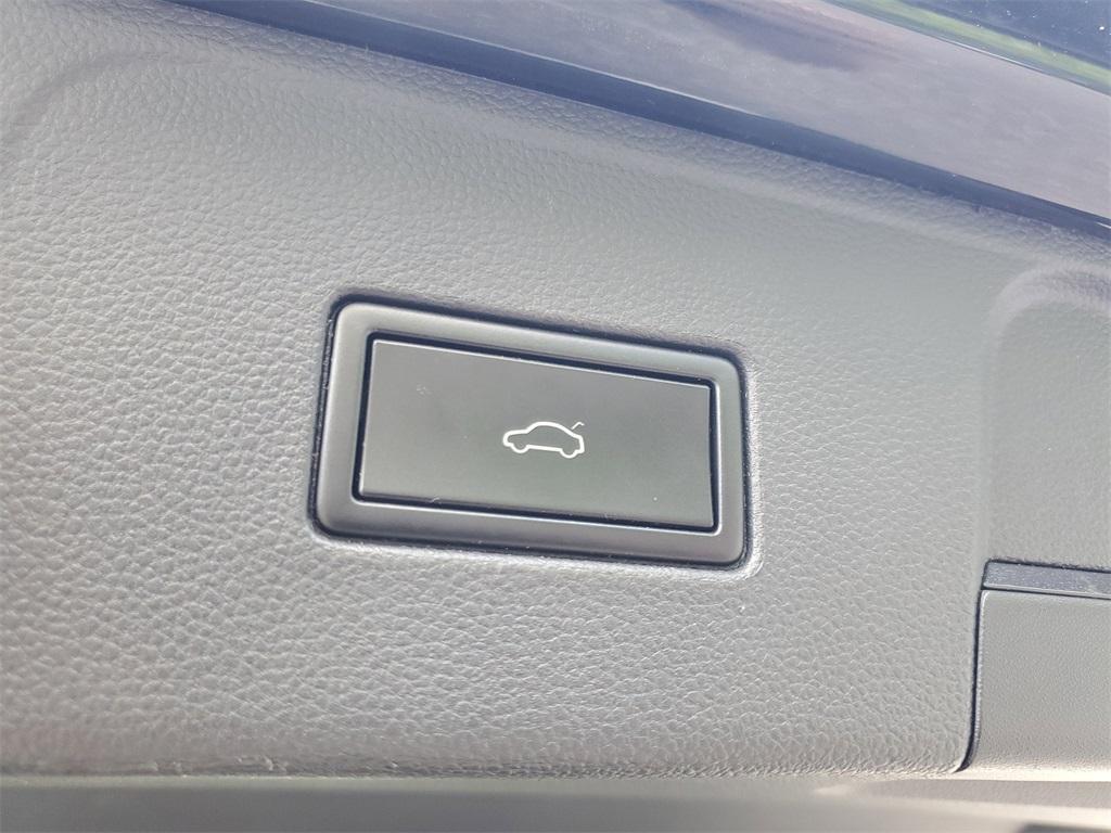 used 2019 Volkswagen Atlas car, priced at $20,139