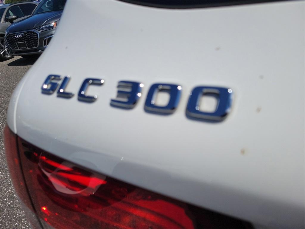 used 2019 Mercedes-Benz GLC 300 car, priced at $18,019