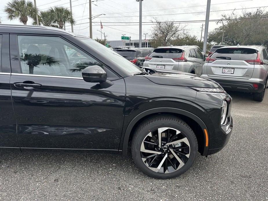 new 2024 Mitsubishi Outlander car, priced at $32,095