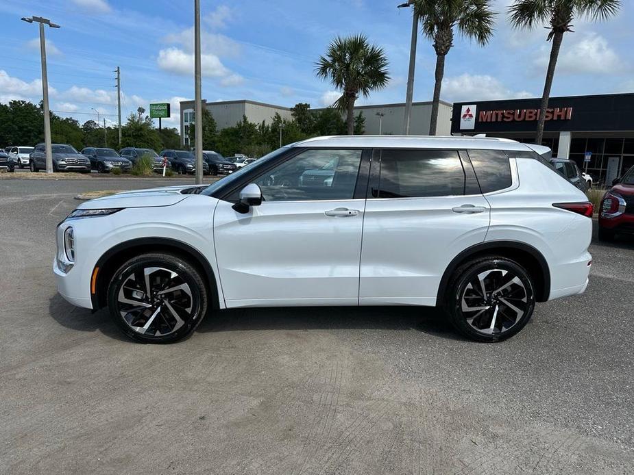 new 2024 Mitsubishi Outlander car, priced at $33,452