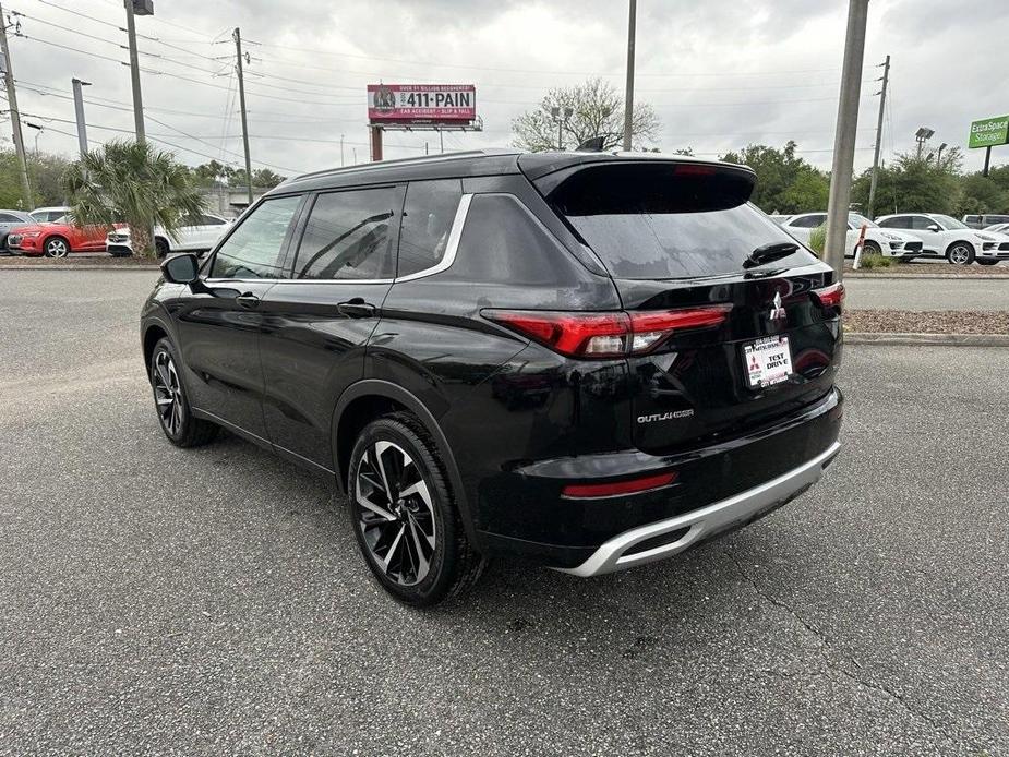 new 2024 Mitsubishi Outlander car, priced at $32,717