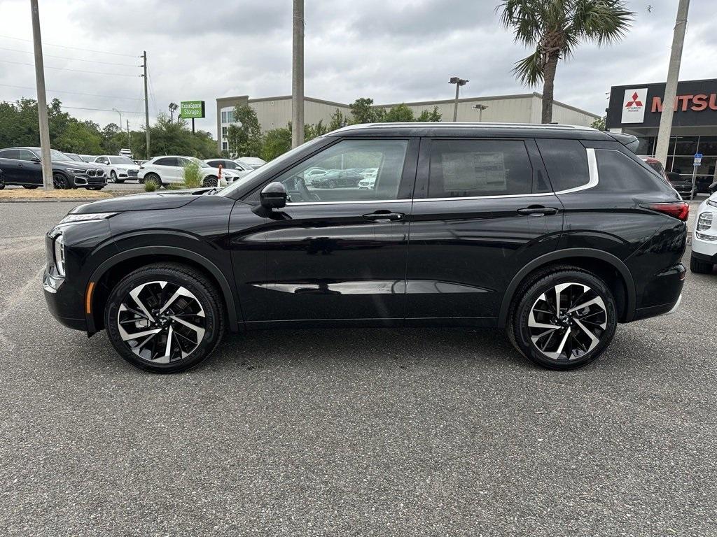 new 2024 Mitsubishi Outlander car, priced at $32,717