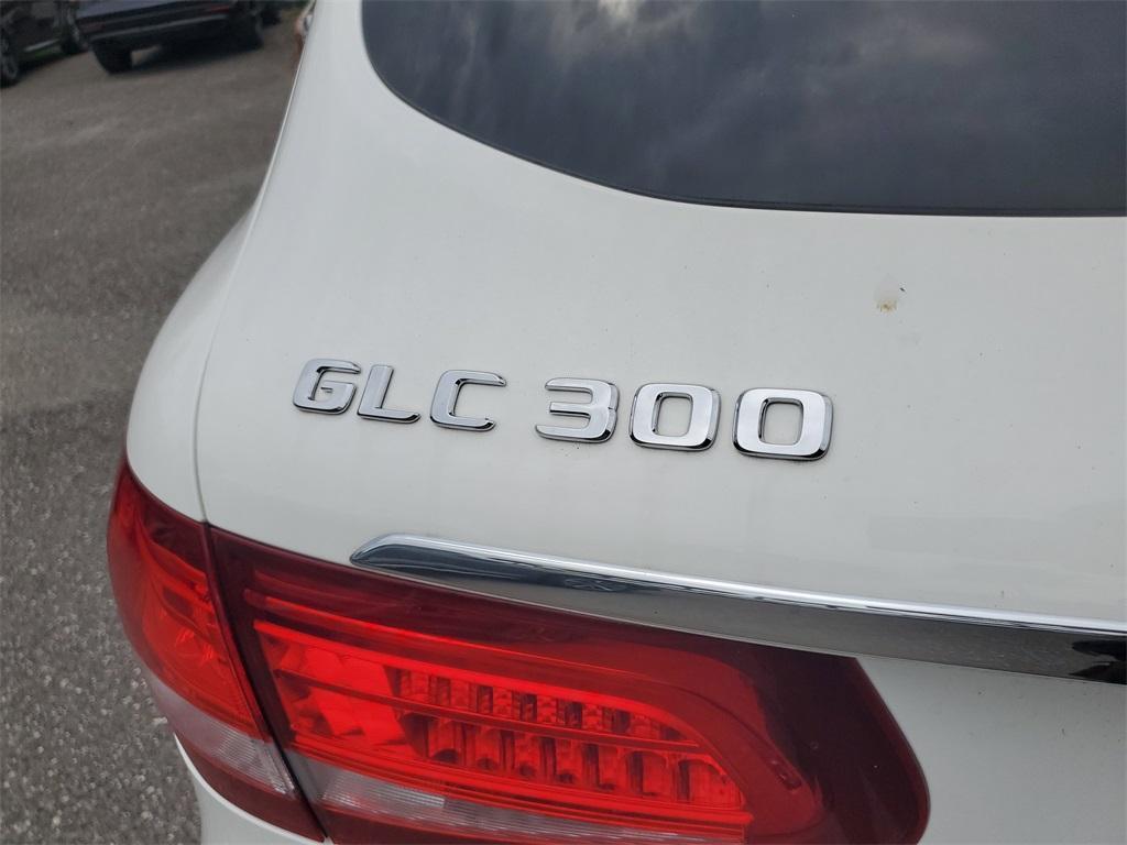 used 2019 Mercedes-Benz GLC 300 car, priced at $16,926