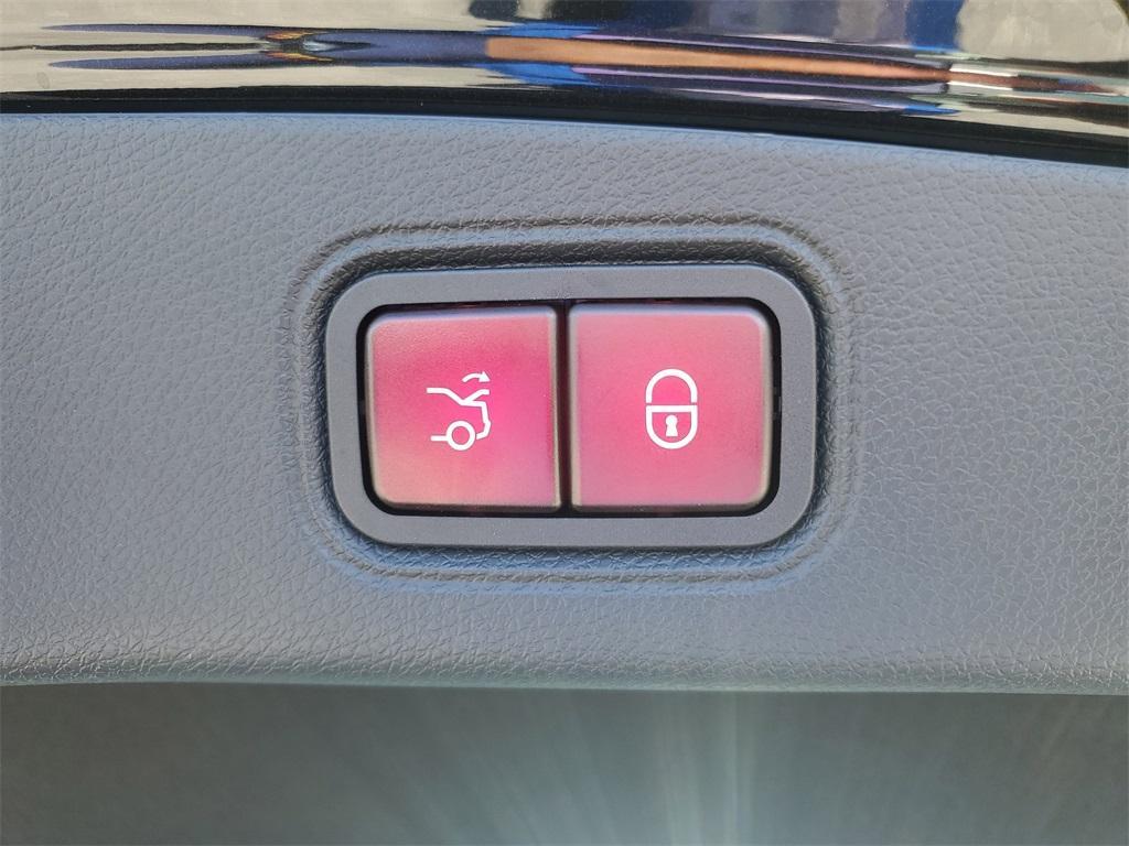 used 2022 Mercedes-Benz E-Class car, priced at $43,600
