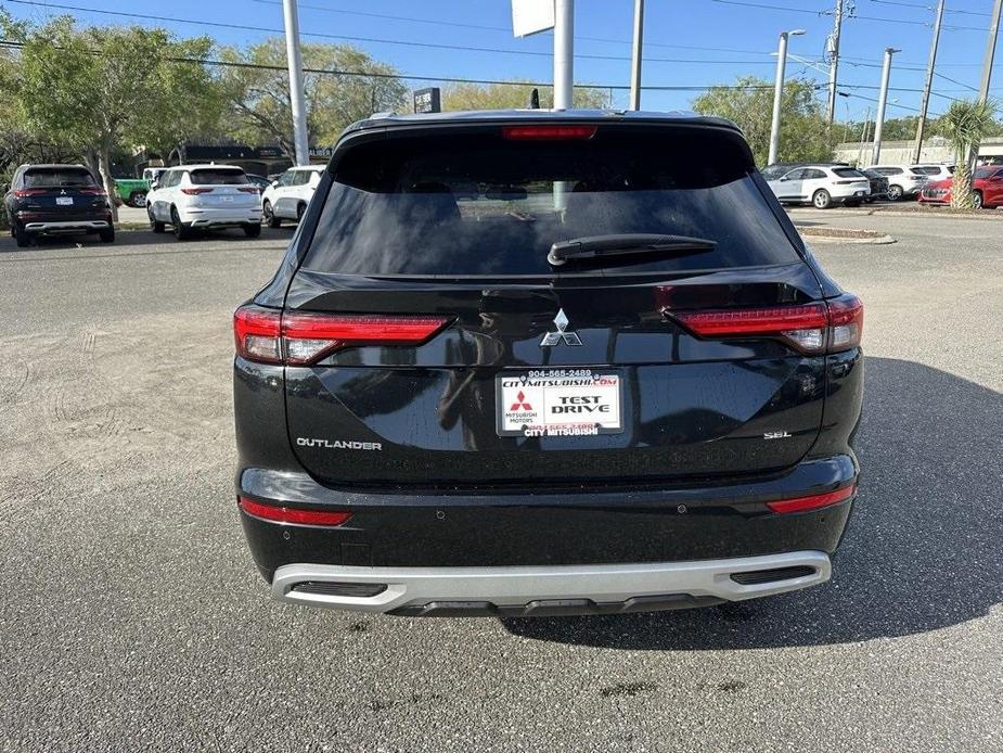 new 2024 Mitsubishi Outlander car, priced at $33,454