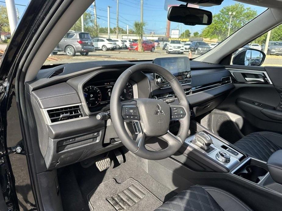 new 2024 Mitsubishi Outlander car, priced at $33,454