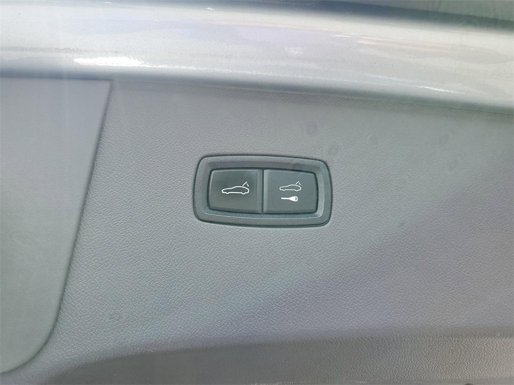 used 2021 Porsche Cayenne car, priced at $50,279