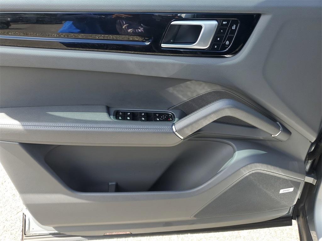 used 2021 Porsche Cayenne car, priced at $50,279