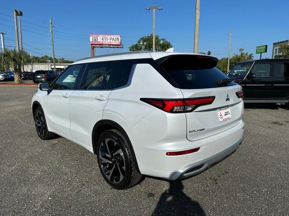 new 2024 Mitsubishi Outlander car, priced at $34,635