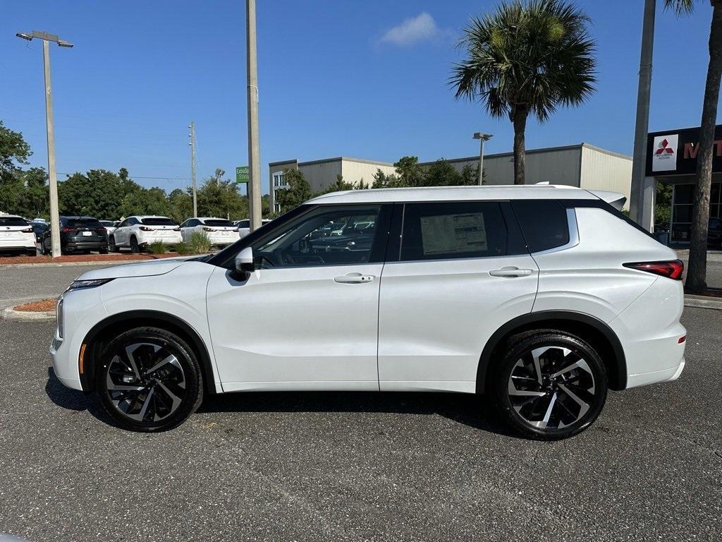 new 2024 Mitsubishi Outlander car, priced at $34,635