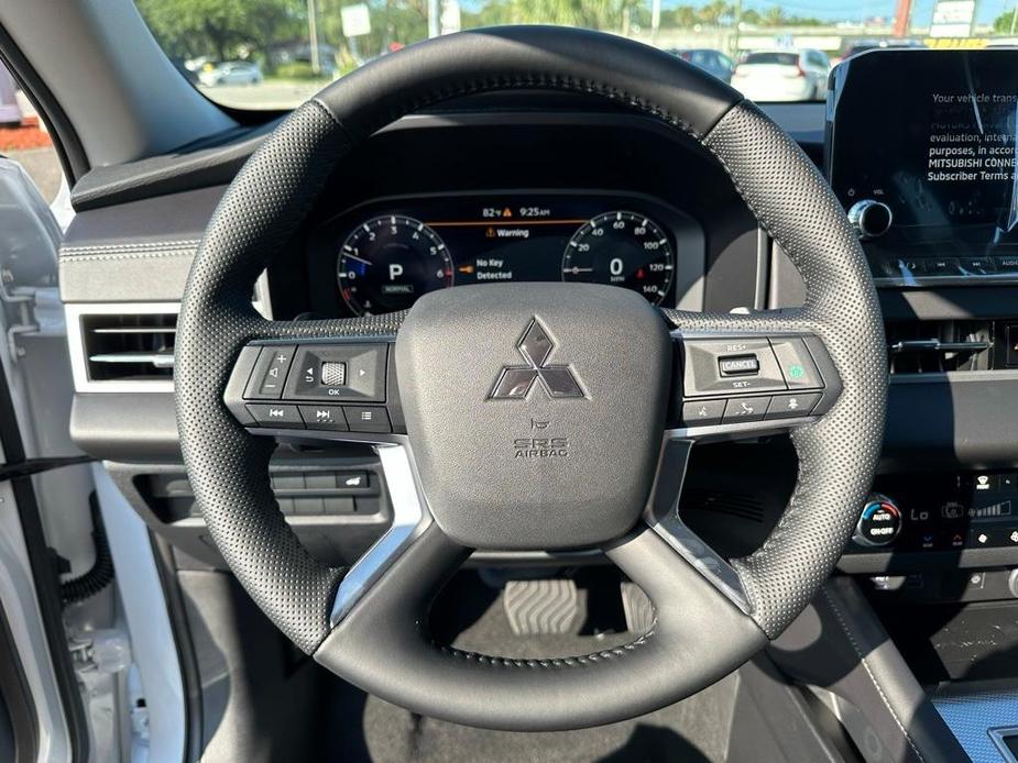 new 2024 Mitsubishi Outlander car, priced at $34,635