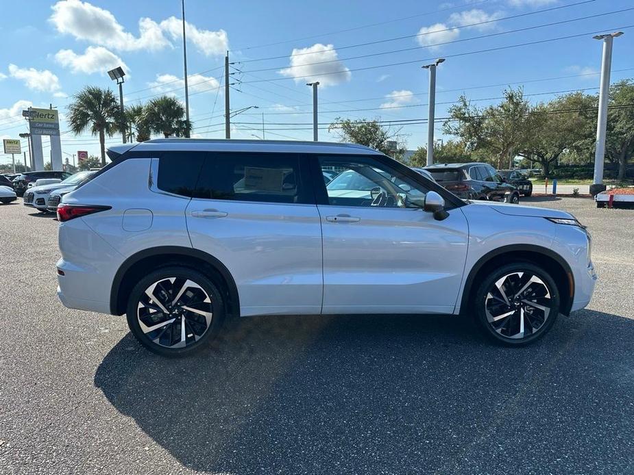 new 2024 Mitsubishi Outlander car, priced at $34,635