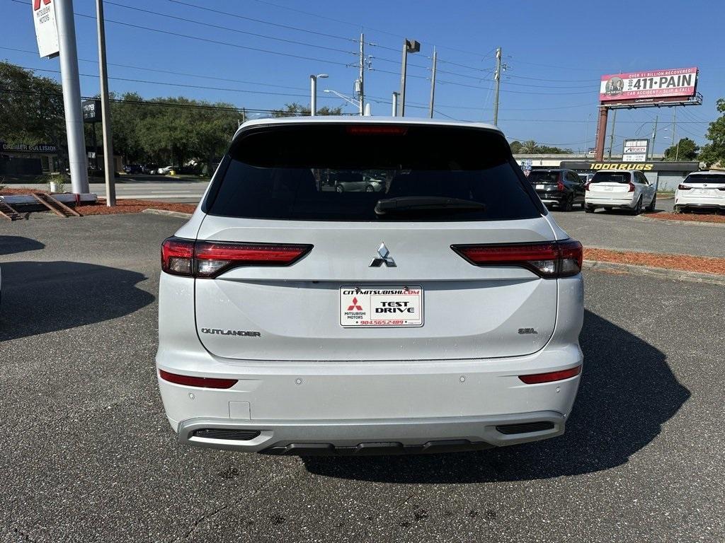 new 2024 Mitsubishi Outlander car, priced at $34,635