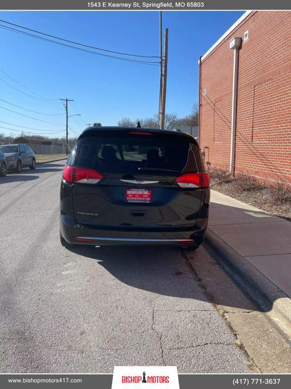 used 2017 Chrysler Pacifica car, priced at $15,995