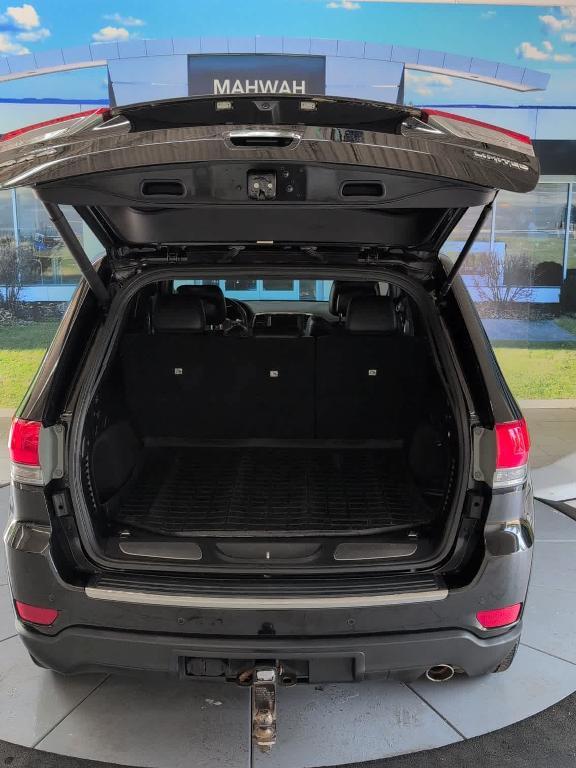used 2016 Jeep Grand Cherokee car, priced at $14,995