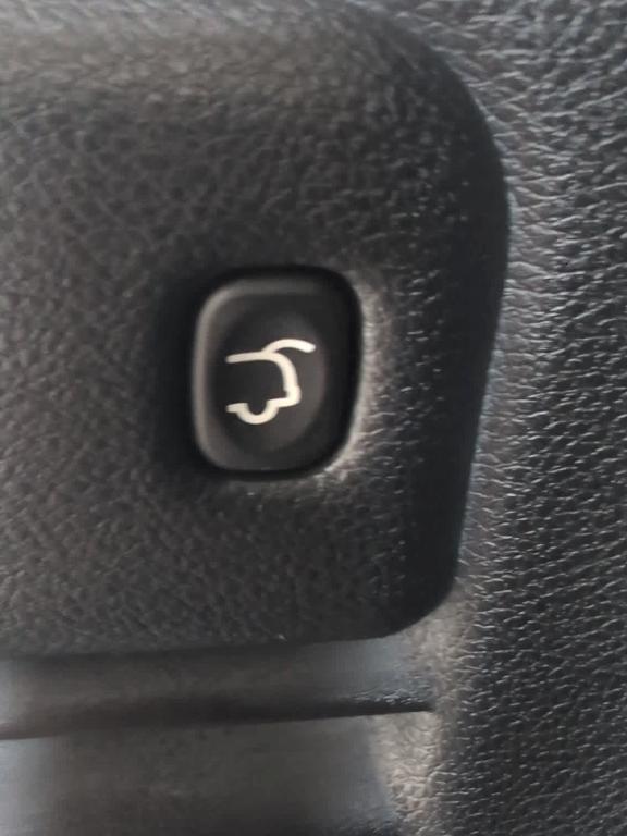 used 2016 Jeep Grand Cherokee car, priced at $14,995