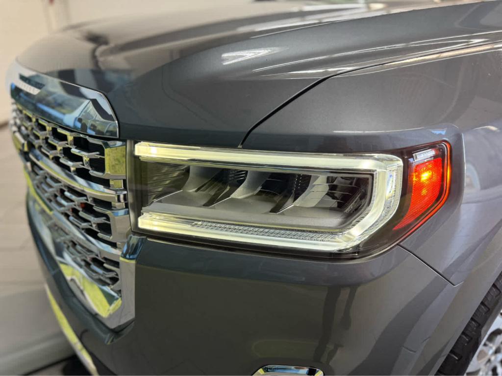 used 2022 GMC Acadia car, priced at $34,888