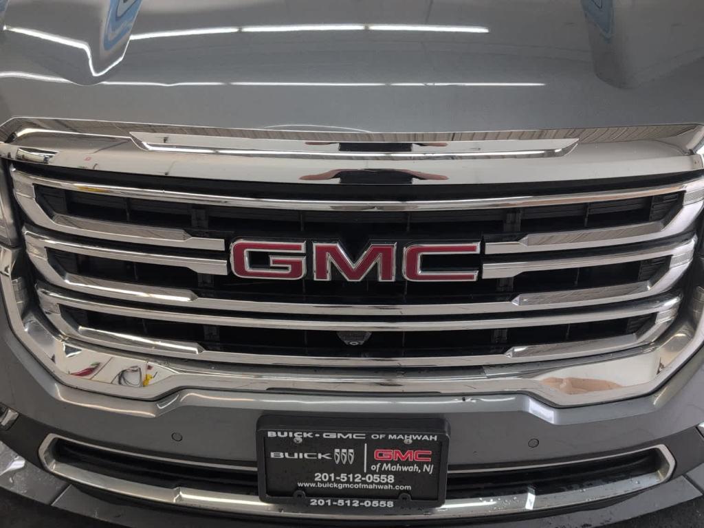used 2021 GMC Acadia car, priced at $26,888