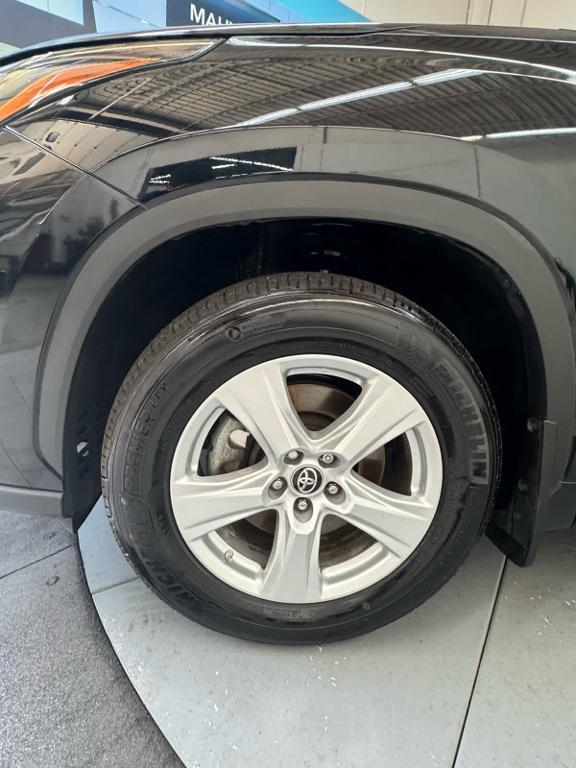 used 2024 Toyota Highlander car, priced at $39,888