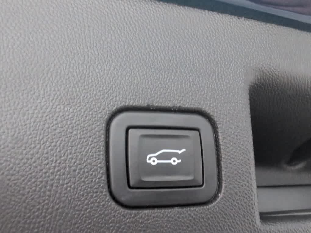 used 2022 Chevrolet Equinox car, priced at $21,995