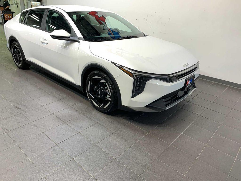 new 2025 Kia K4 car, priced at $25,313
