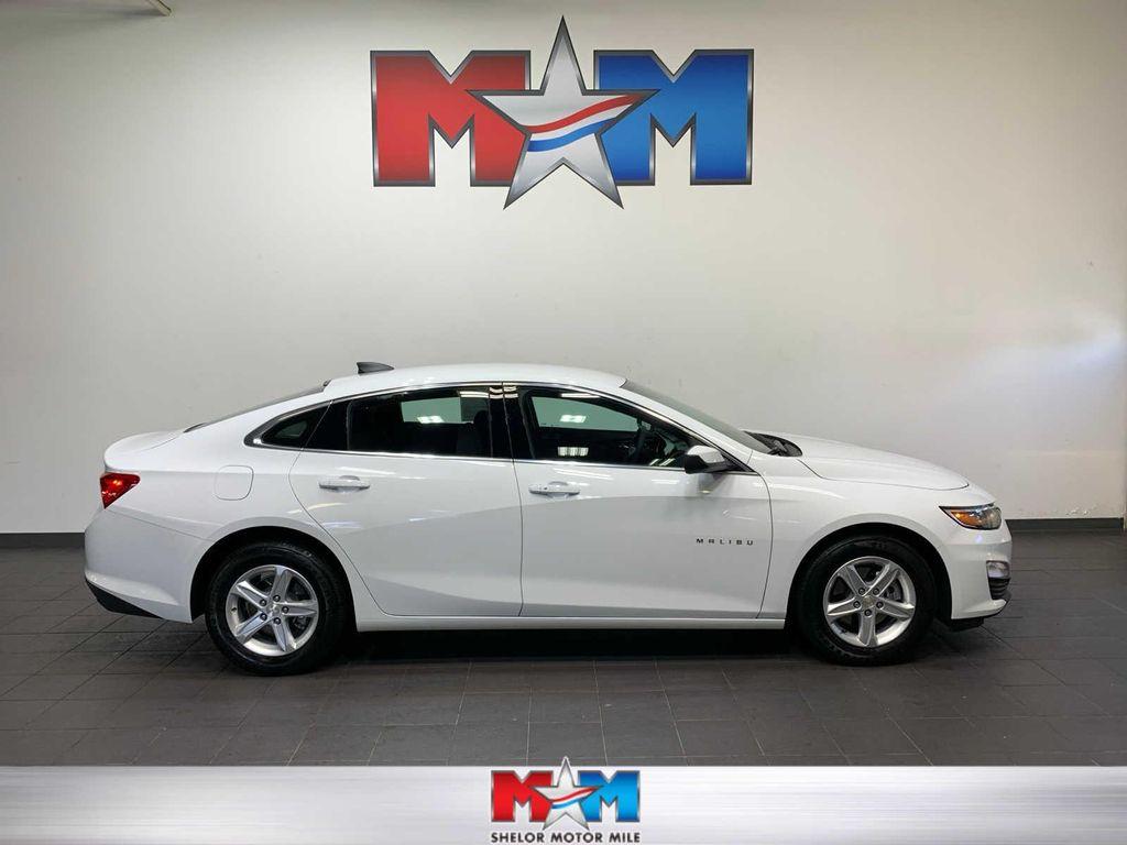 used 2024 Chevrolet Malibu car, priced at $25,989