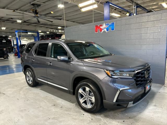 new 2025 Honda Pilot car, priced at $45,988