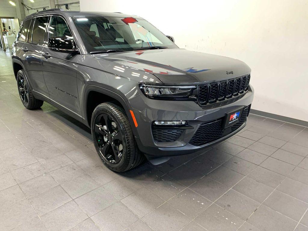 new 2025 Jeep Grand Cherokee car, priced at $51,230
