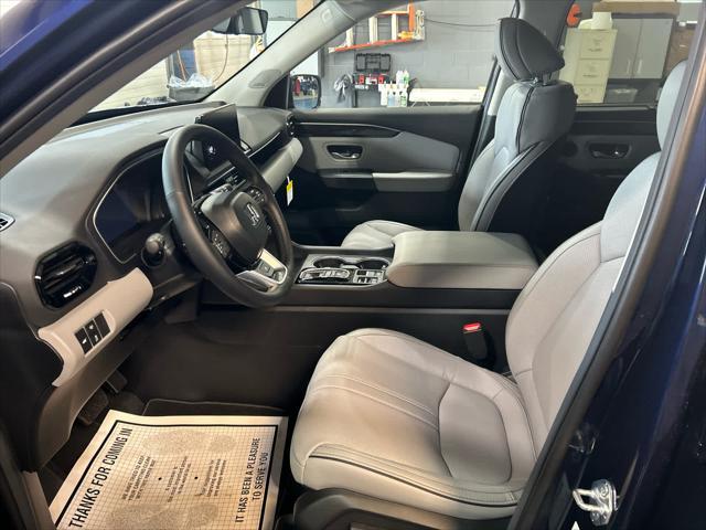 new 2025 Honda Pilot car, priced at $54,530
