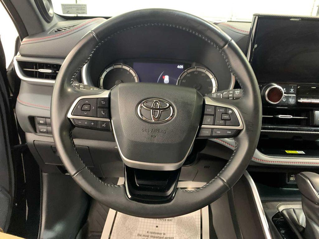 used 2023 Toyota Highlander car, priced at $41,689