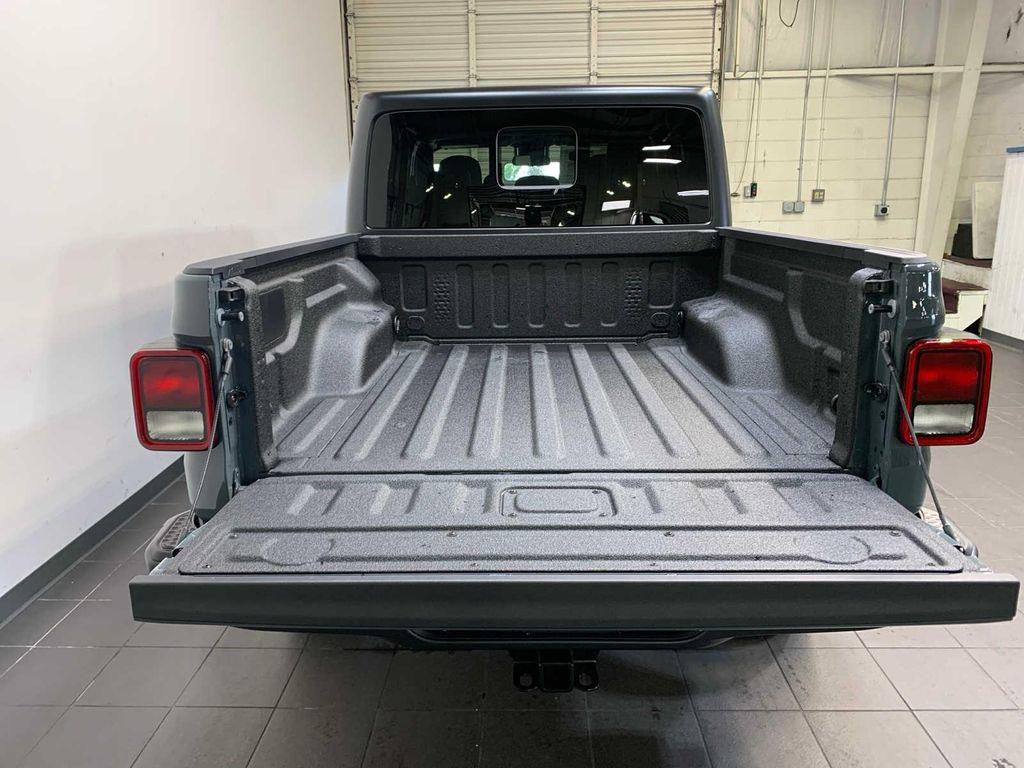new 2025 Jeep Gladiator car, priced at $47,400