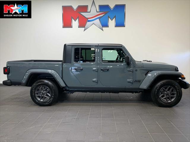 new 2025 Jeep Gladiator car, priced at $47,700