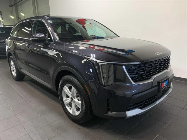 new 2025 Kia Sorento car, priced at $33,660