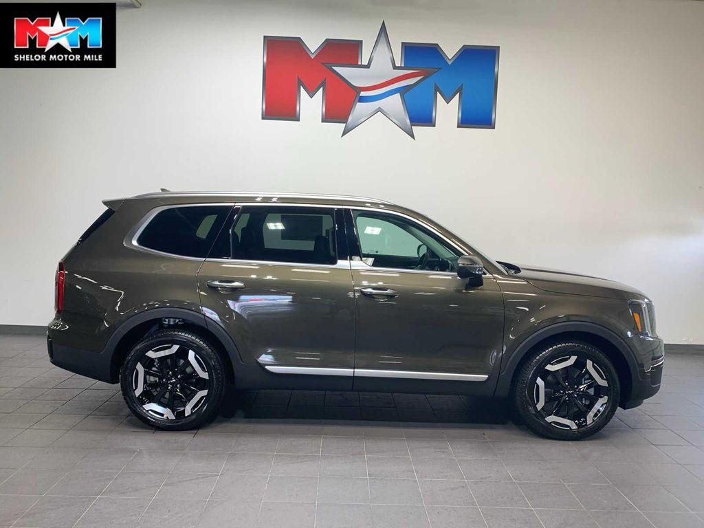 new 2025 Kia Telluride car, priced at $42,682