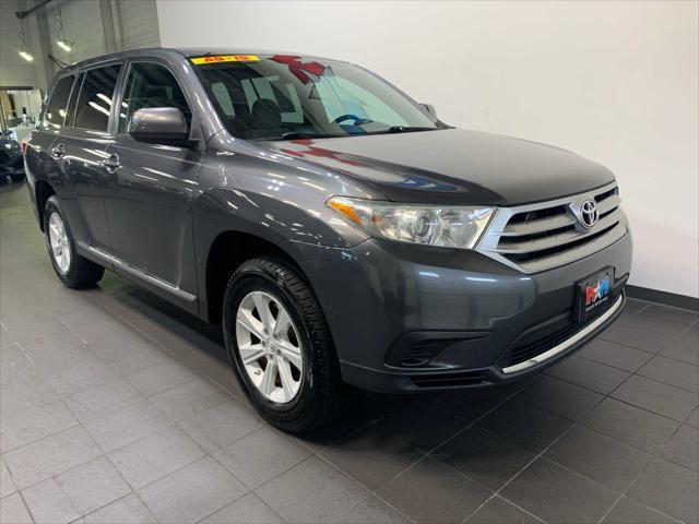 used 2013 Toyota Highlander car, priced at $15,989
