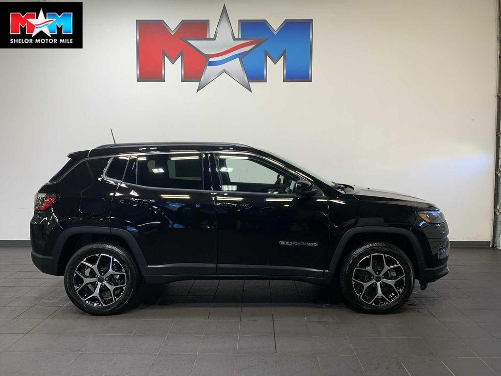 new 2026 Jeep Compass car, priced at $33,980