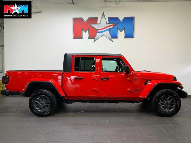 new 2024 Jeep Gladiator car, priced at $45,218