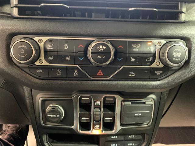 new 2025 Jeep Gladiator car, priced at $48,410